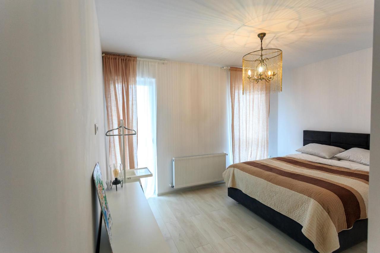 Mmc Apartament Appartement Braşov Buitenkant foto